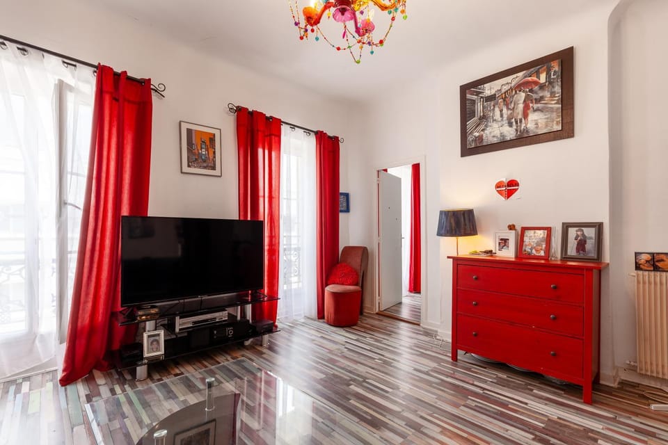 Property building, Living room