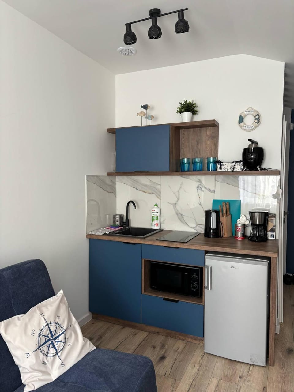 Blue Apartment B Dębina - prywatny taras na dachu , 400 m od morza, Apartment in Pomeranian Voivodeship