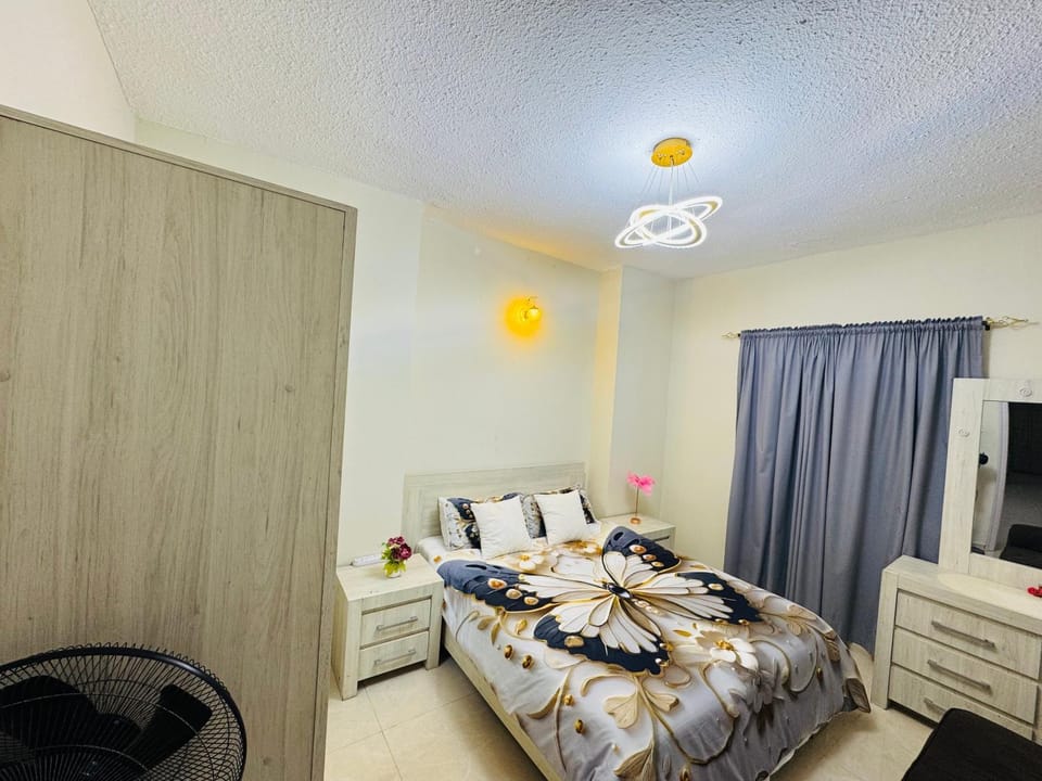 شقة فندقية غرفة وصالة Apartment in Al Sharjah