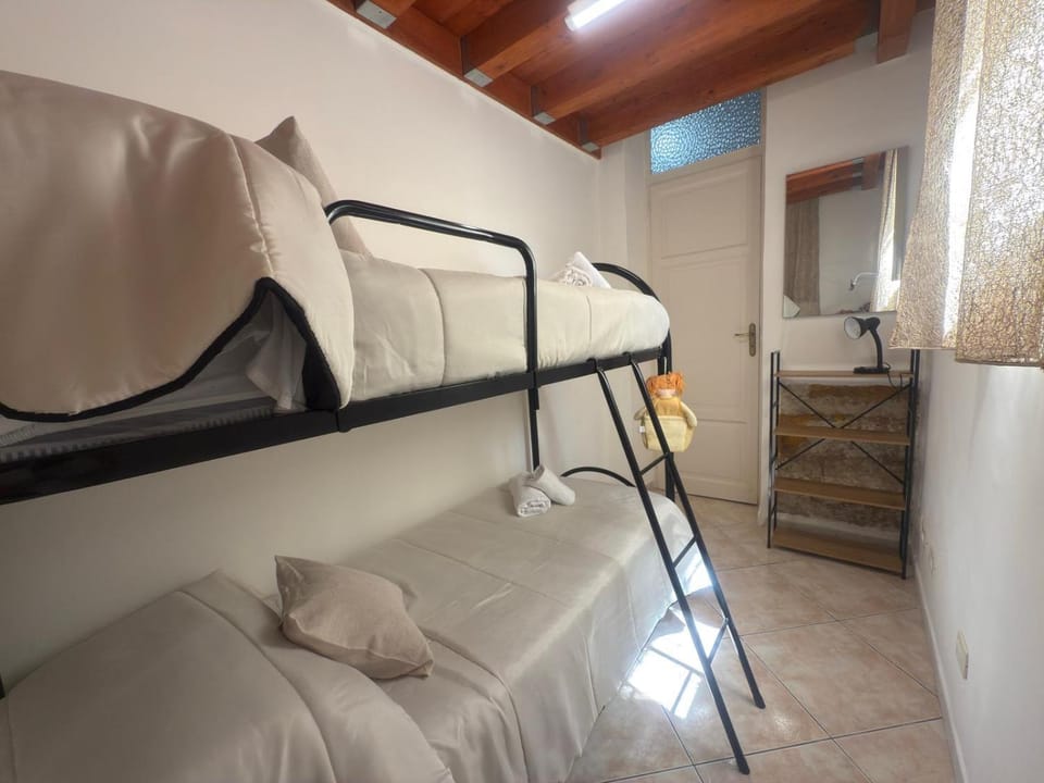 bunk bed