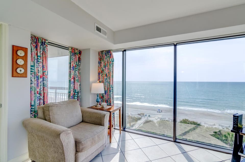 Your Beach Escape: Oceanfront Condo House in Myrtle Beach