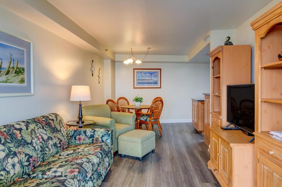 Stunning Views + Spacious Balcony House in Myrtle Beach