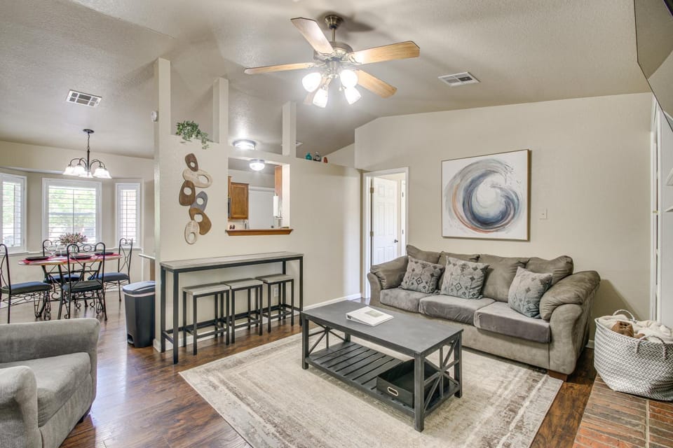 2 Mi to OU: Family-Friendly Retreat w/ Patio! House in Norman