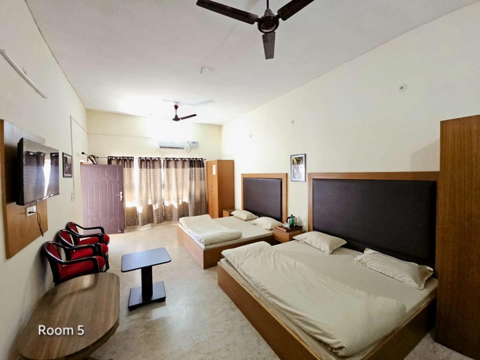 Communal lounge/ TV room, Bed, TV and multimedia, Evening entertainment, Bedroom