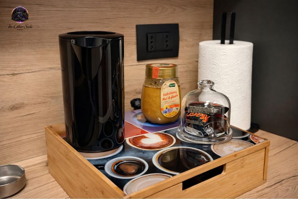 "The Other Side" Studio Apartment in Lainate