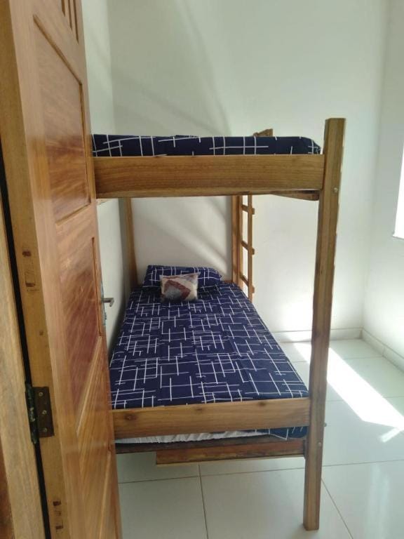 Bed, Photo of the whole room, Bedroom, bunk bed, towels