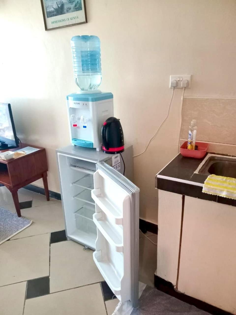 Kitchen or kitchenette
