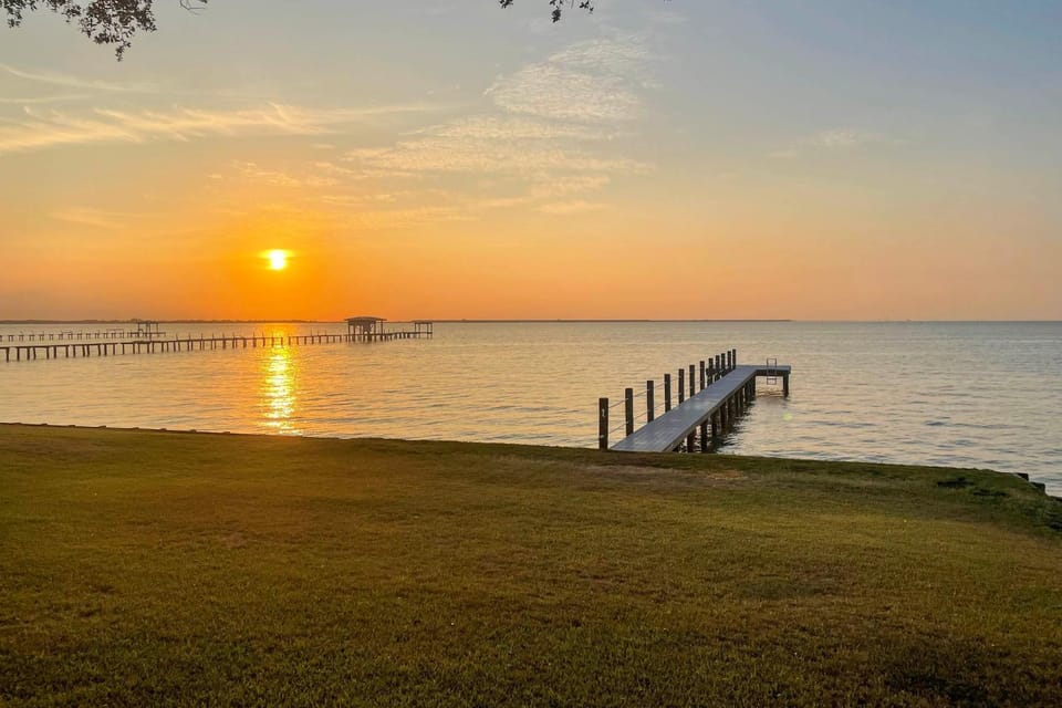 Galveston Bay Retreat: Historic La Porte Home! House in La Porte