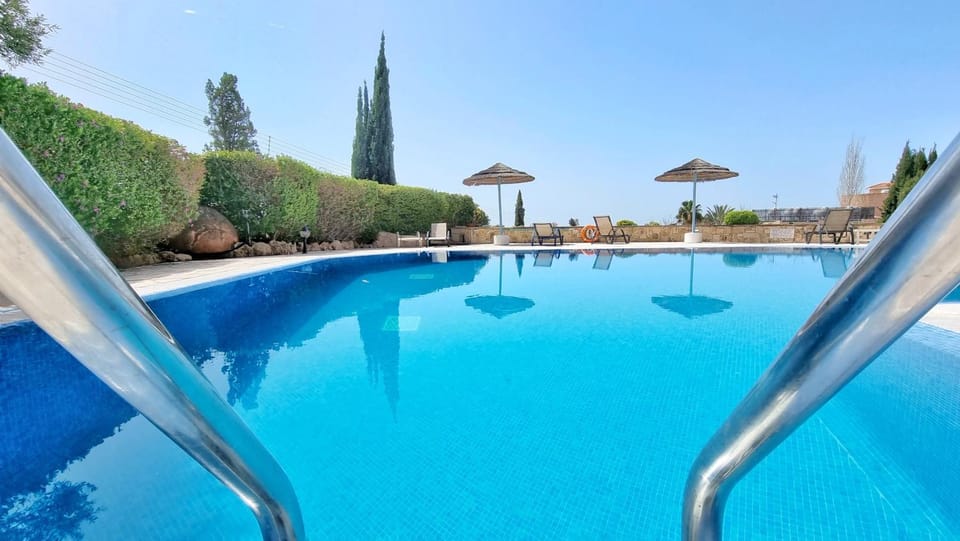 Day, Pool view, Swimming pool, sunbed