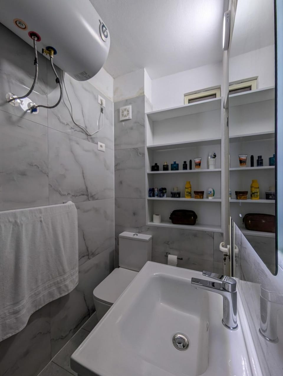Shower, Bathroom, towels