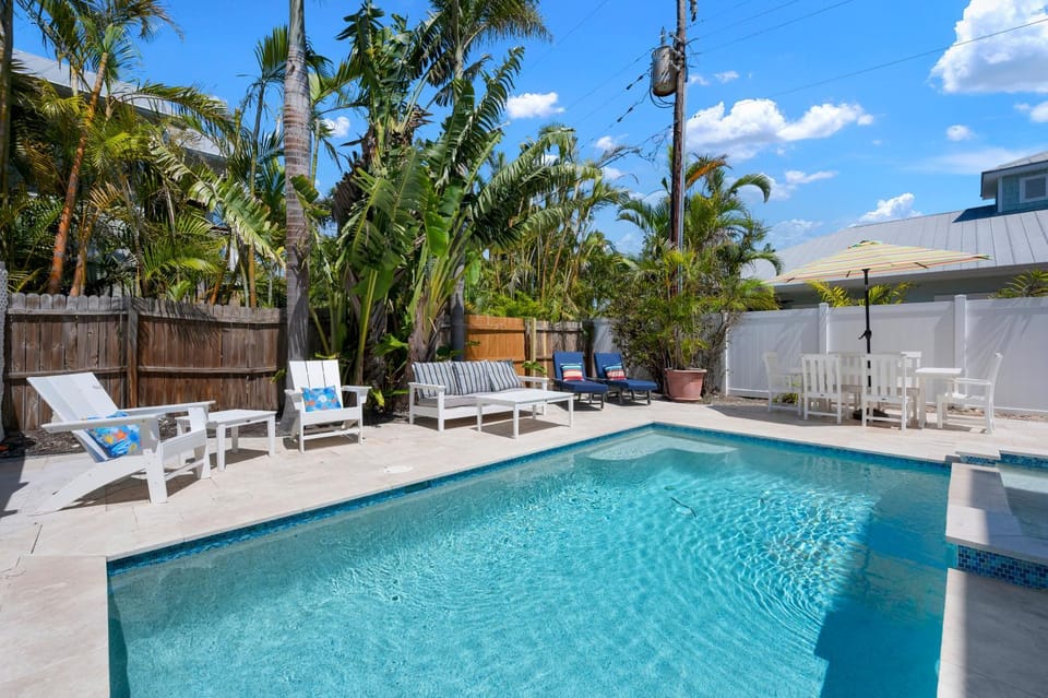 Mermaid Sunrise! Available for Summer! Coastal beach home with pool 200 steps to beach! House in Holmes Beach
