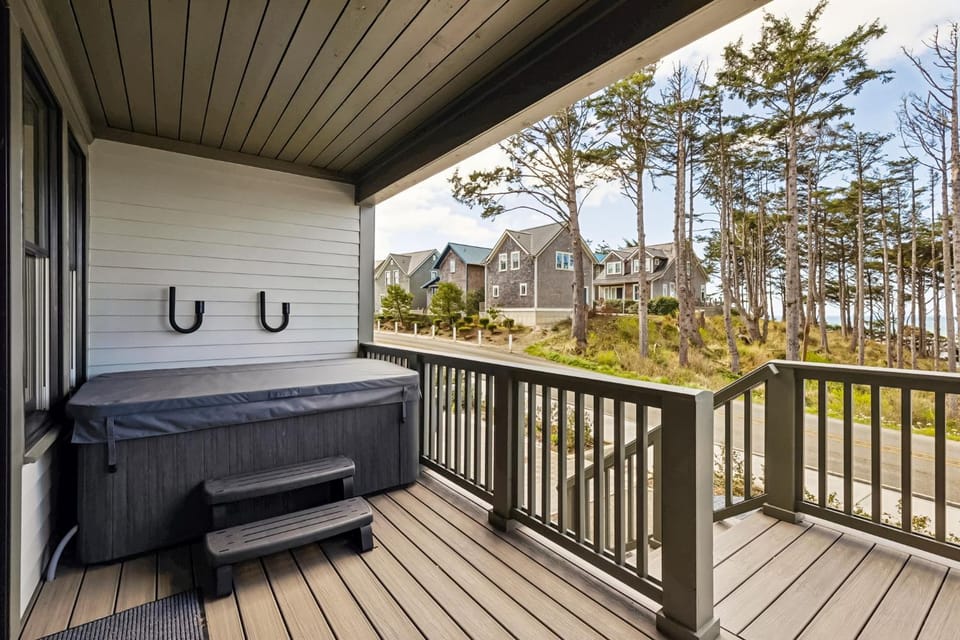 Patio, Natural landscape, View (from property/room), Balcony/Terrace