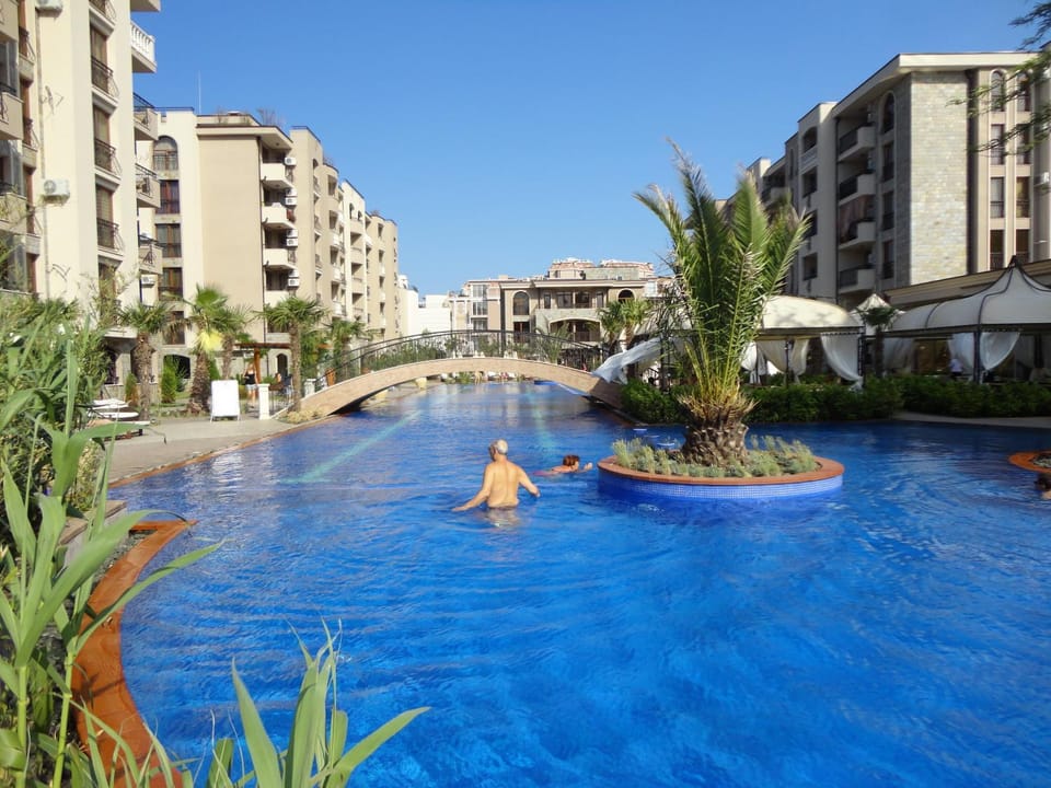 Swimming pool