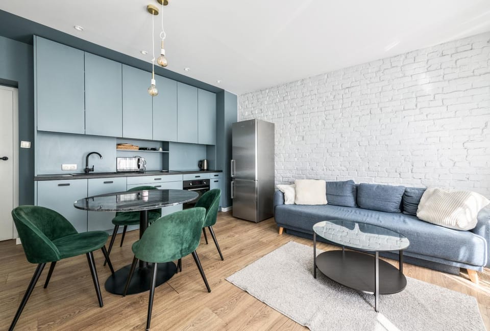 Kitchen or kitchenette, Living room, Seating area, Dining area