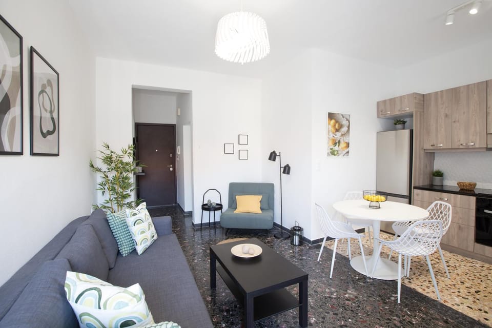 Kitchen or kitchenette, Living room, Dining area