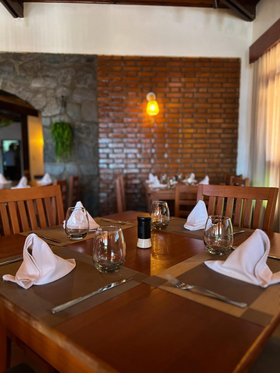 Restaurant/places to eat, Banquet/Function facilities