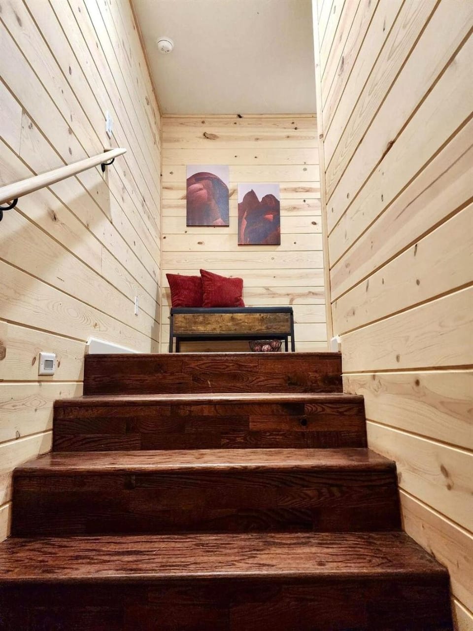 New! Near Attractions, Private Balcony, Pets Welcome, Paved Road, Hot Tub House in Oklahoma