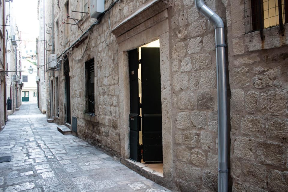 Facade/entrance, Day