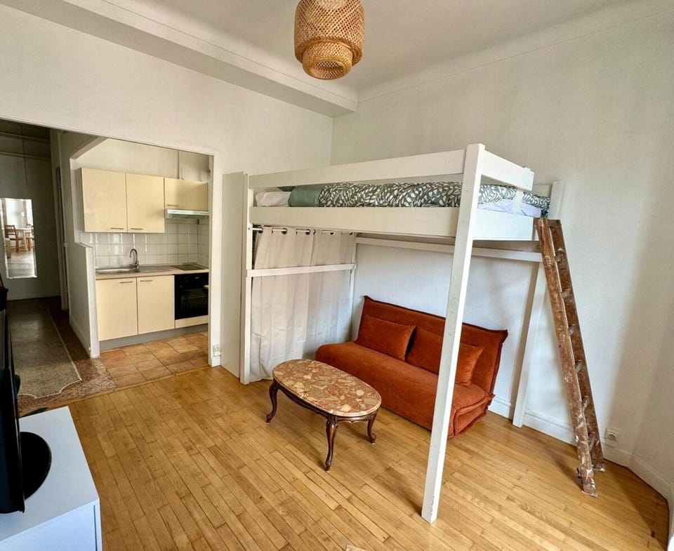 Liberation Cozy Studio in Nice Apartment in Nice