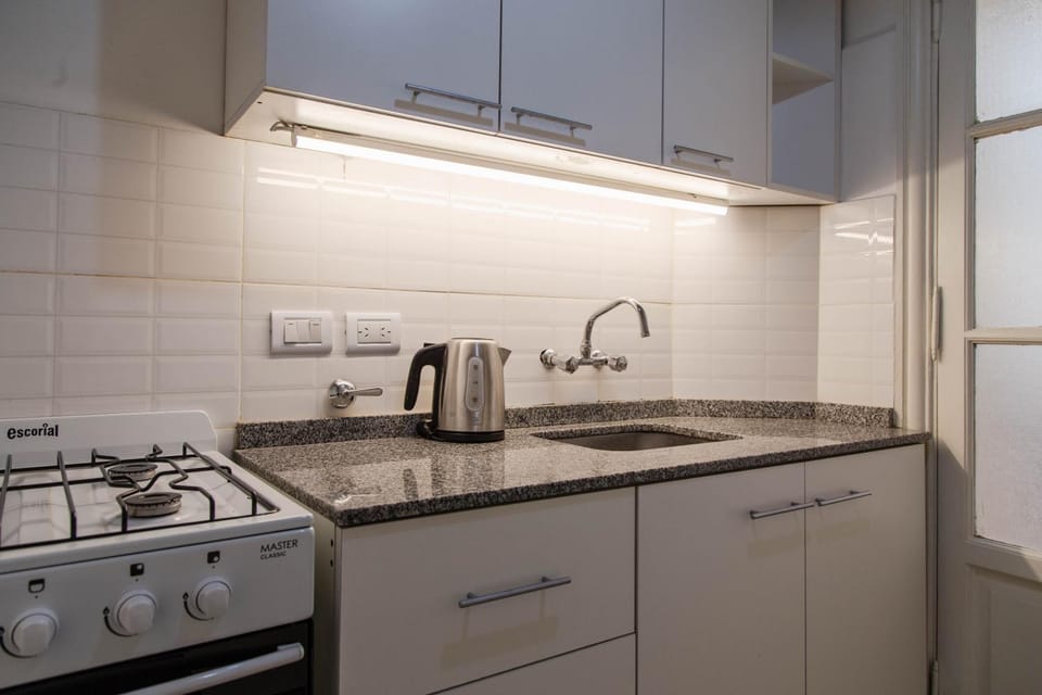 Coffee/tea facilities, Kitchen or kitchenette, toaster
