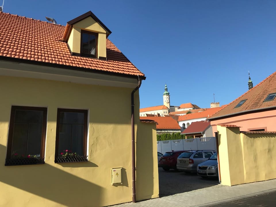Property building, Neighbourhood, City view