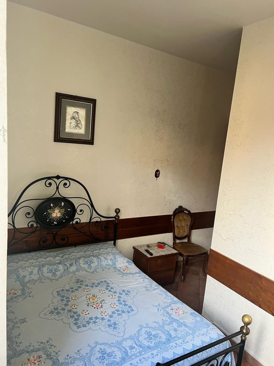 Bed, Photo of the whole room