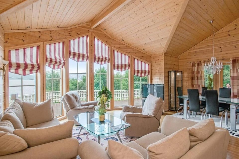 Seaside Cabin Tjeldøya with Views Car and Rental Deal Cabin in Nordland, Norway
