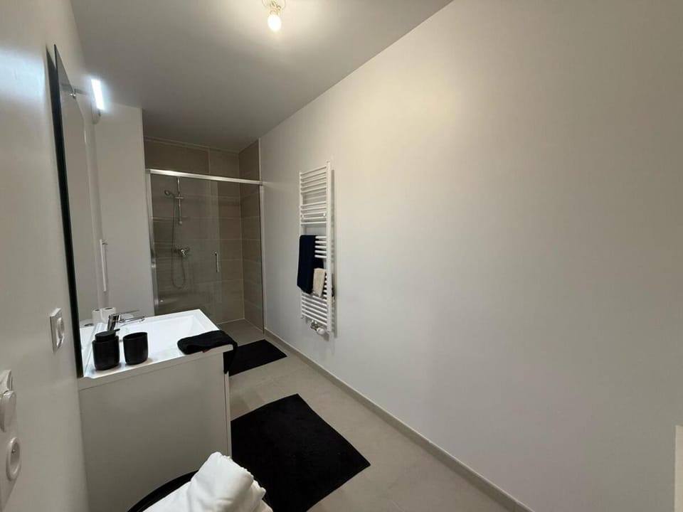 Studio lumineux avec balcon privé Apartment in Poissy