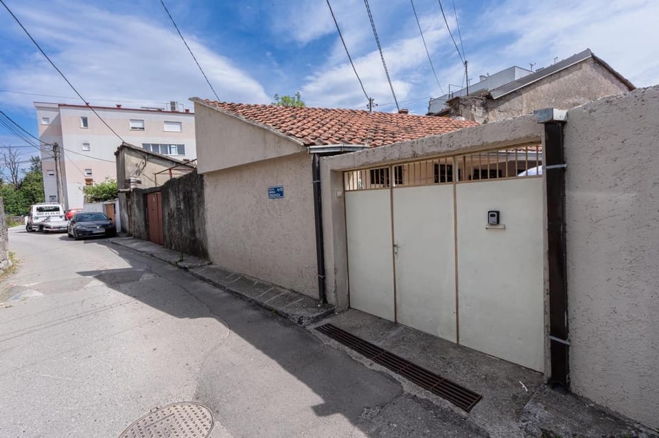 Old street 2 Vacation rental in Podgorica