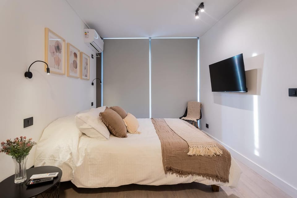 Las Condes Hideaway Modern 2BR 5 Guests Apartment in Las Condes