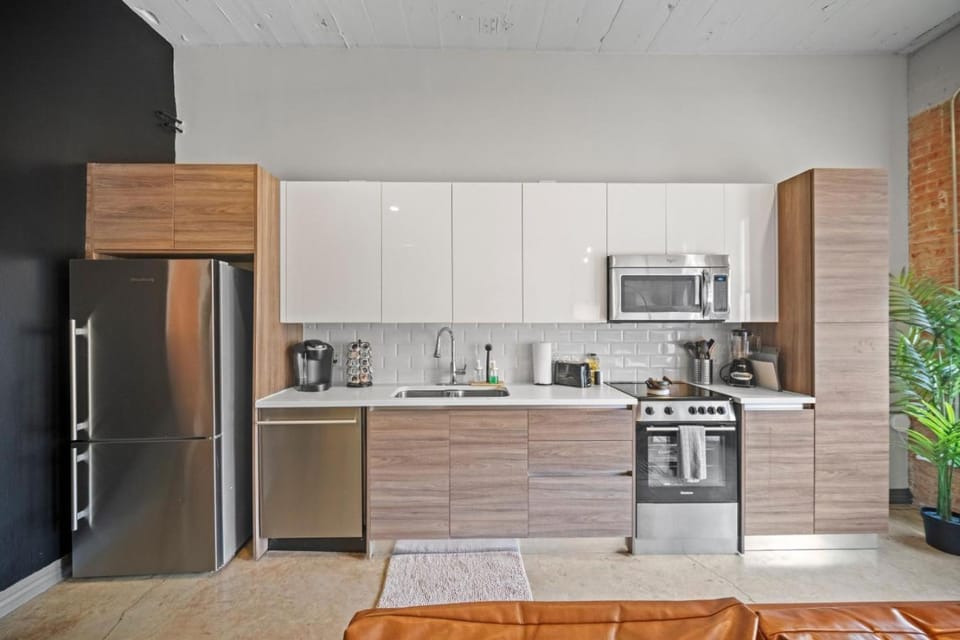 Stylish Dallas Retreat with Pool & In-Unit Laundry Apartment in Dallas