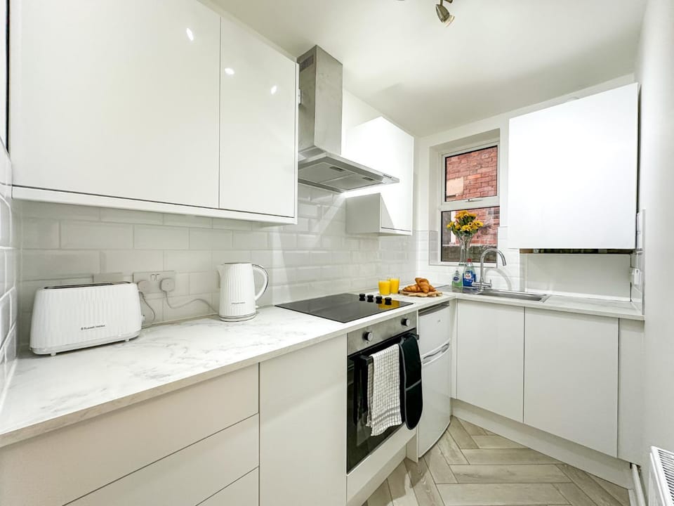 Coffee/tea facilities, Kitchen or kitchenette, Food and drinks, Food, dishwasher, oven, stove, toaster