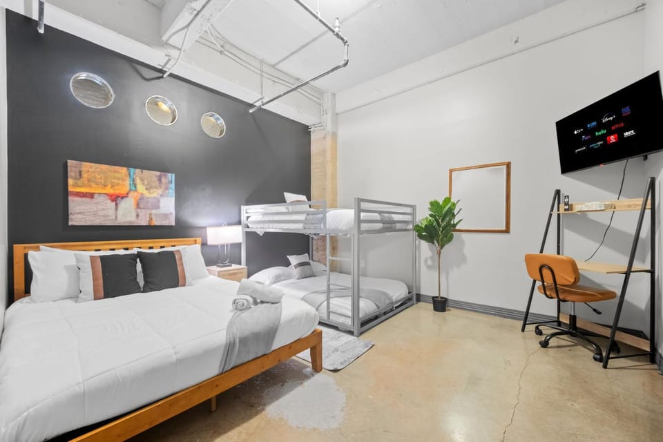 Bed, Photo of the whole room, Bedroom, bunk bed