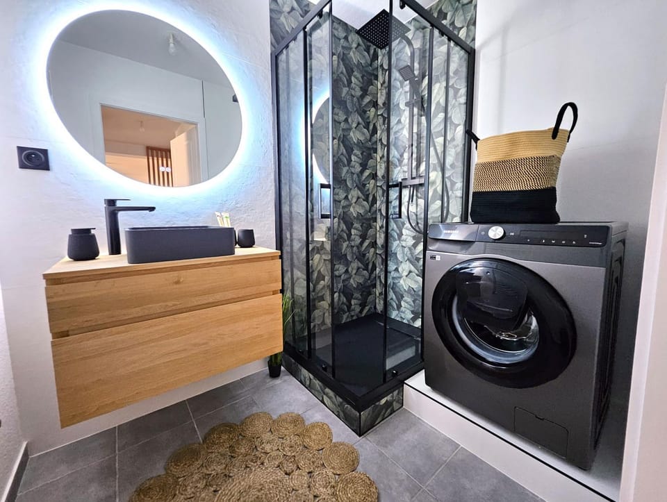Shower, washing machine