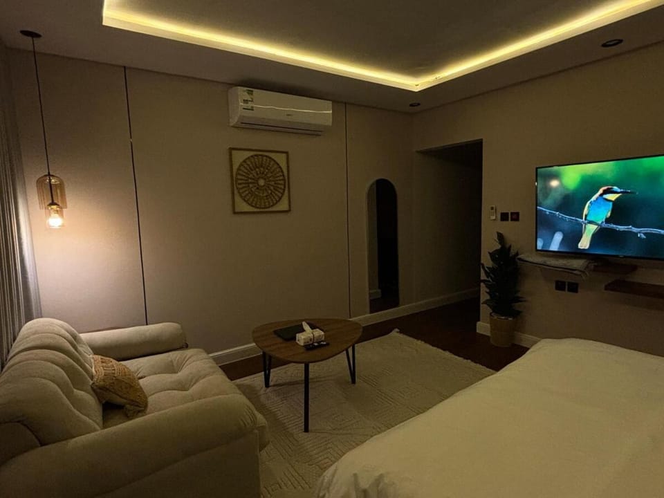 Elegant and modern studio in Granada Apartment in Riyadh