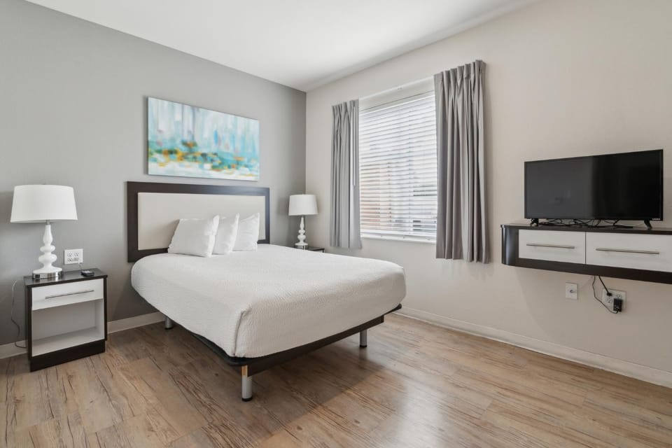 Simplicity At the Rim 1118 I Comfy 3 Bed 2 Bath Apartment in San Antonio