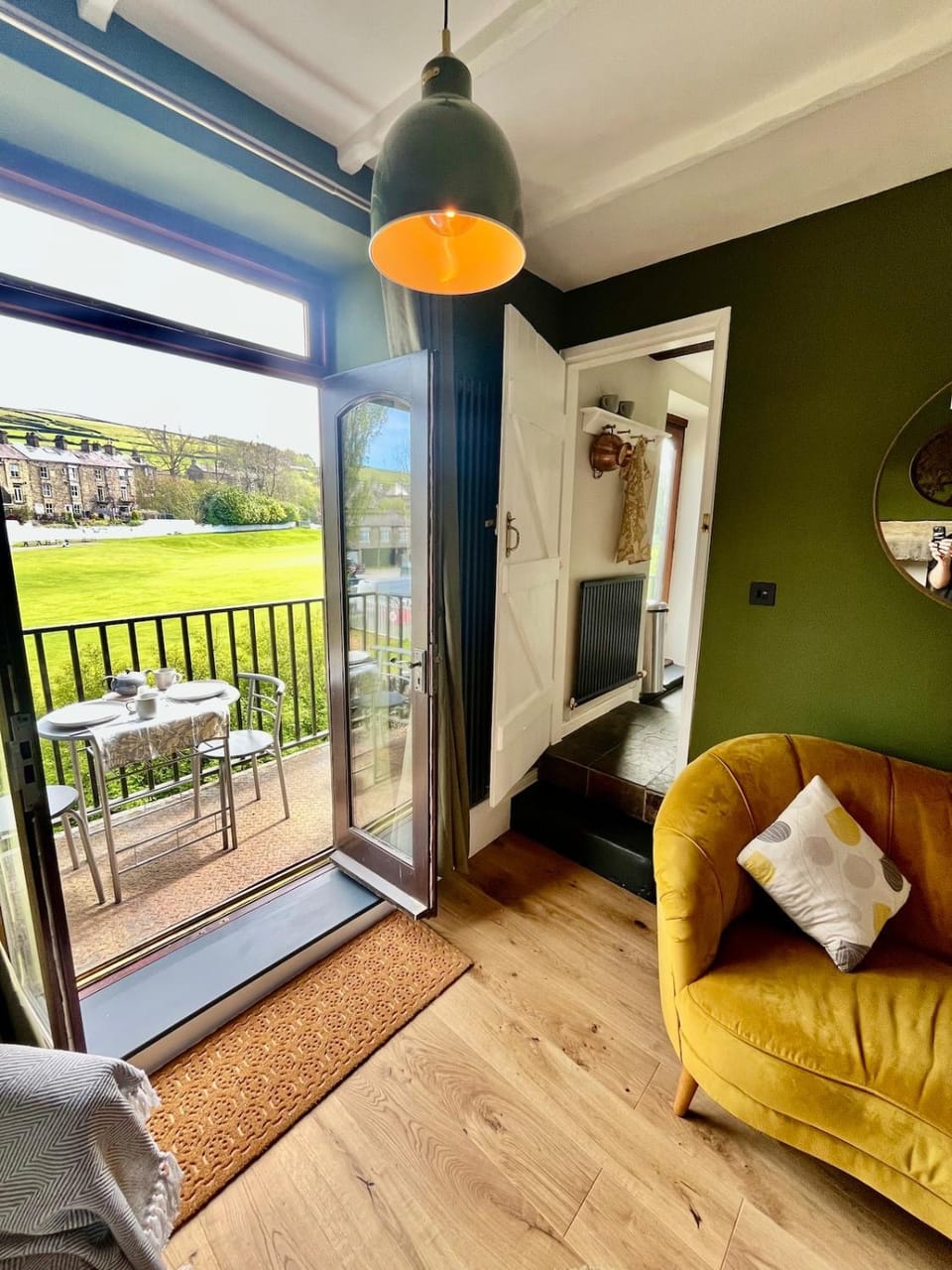 View (from property/room), Balcony/Terrace, Living room, Seating area