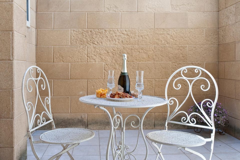 Patio, Day