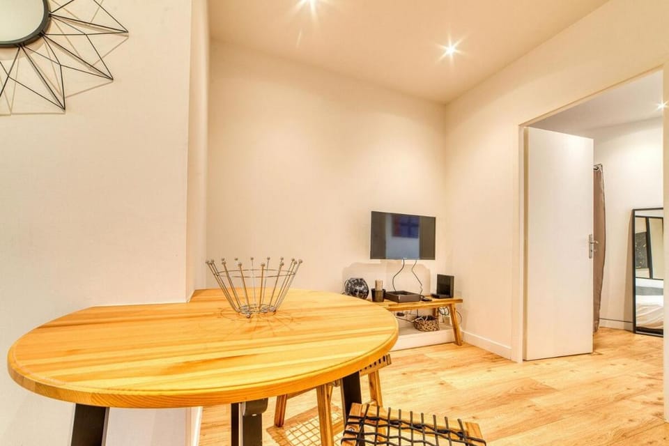 TV and multimedia, Dining area