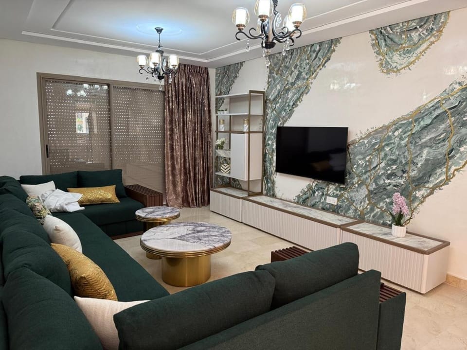 Appartement de LUXE à la MARINA de SAÏDIA Résidence TAMARIS, Vue PISCINE, Parking VIP Apartment in Morocco