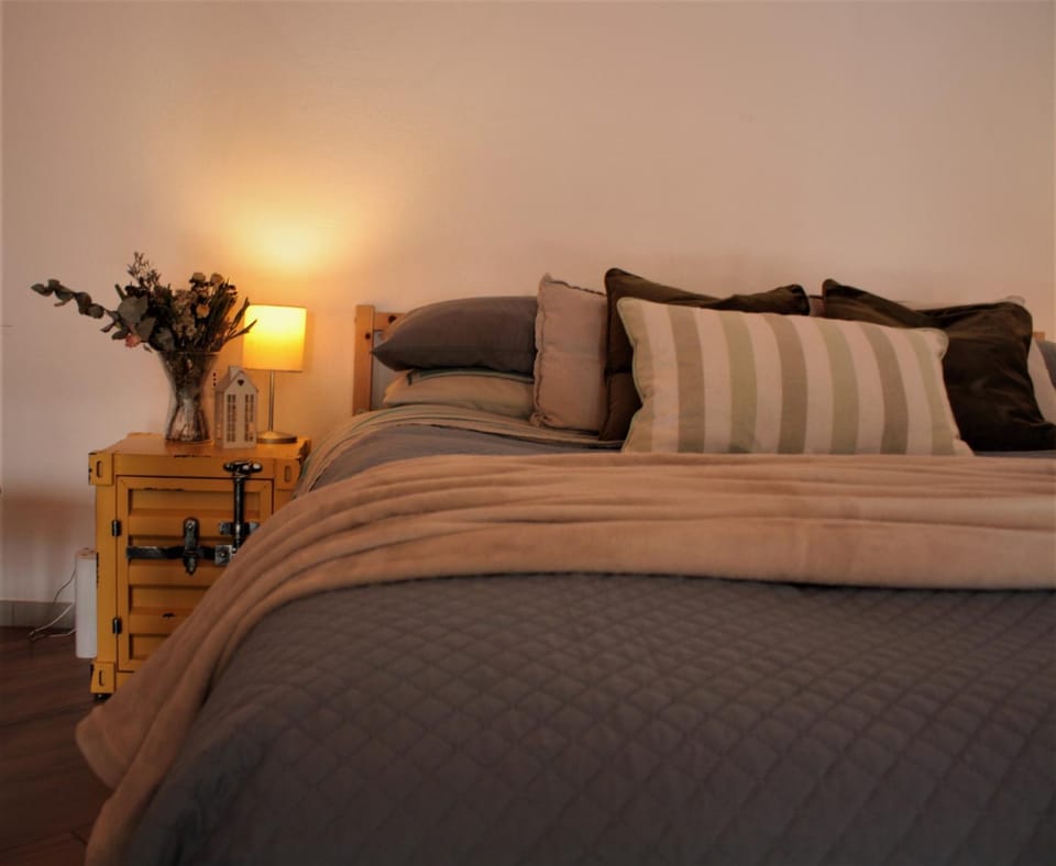 Bed, Decorative detail, Bedroom