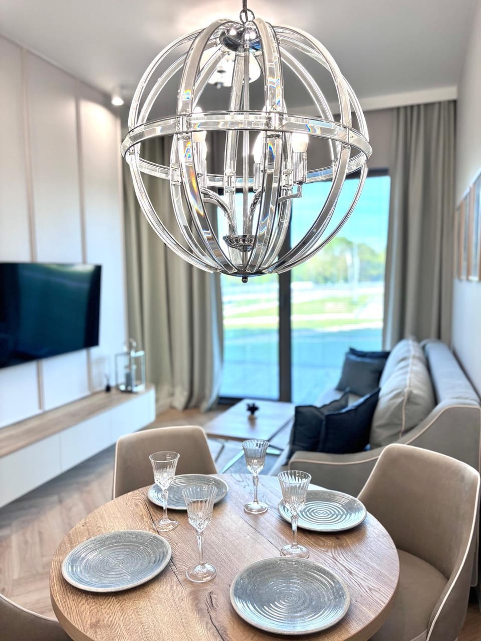 Apartament WHITE GLOVE Prestige Nad Zatoką jezioro Ukiel Apartment in Poland