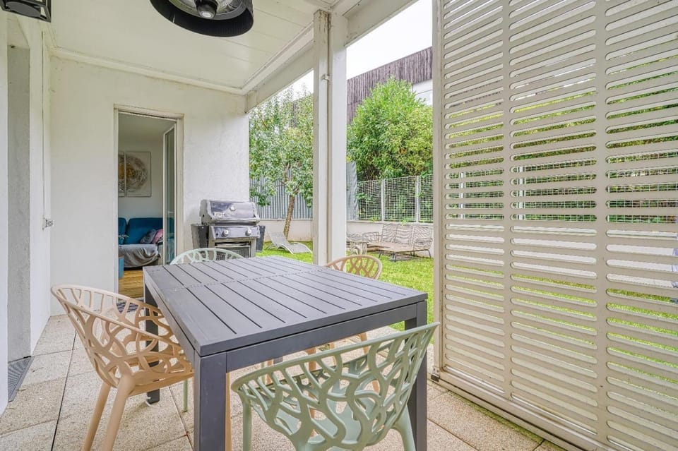 Stunning 3Bedroom Apartment with Garden in Prestigious Area I Eiffel Tower Within 15 Minutes' Drive Apartment in Issy-les-Moulineaux