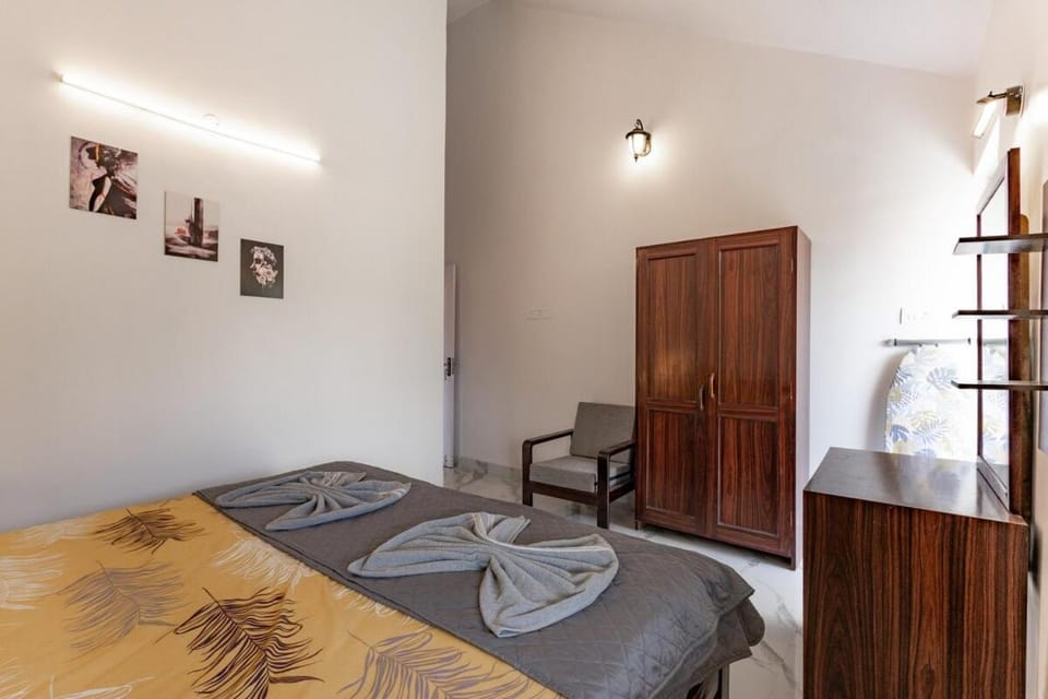 Modern 1BHK Condo With Pool 3min Walk To Beach Apartment in Goa, India
