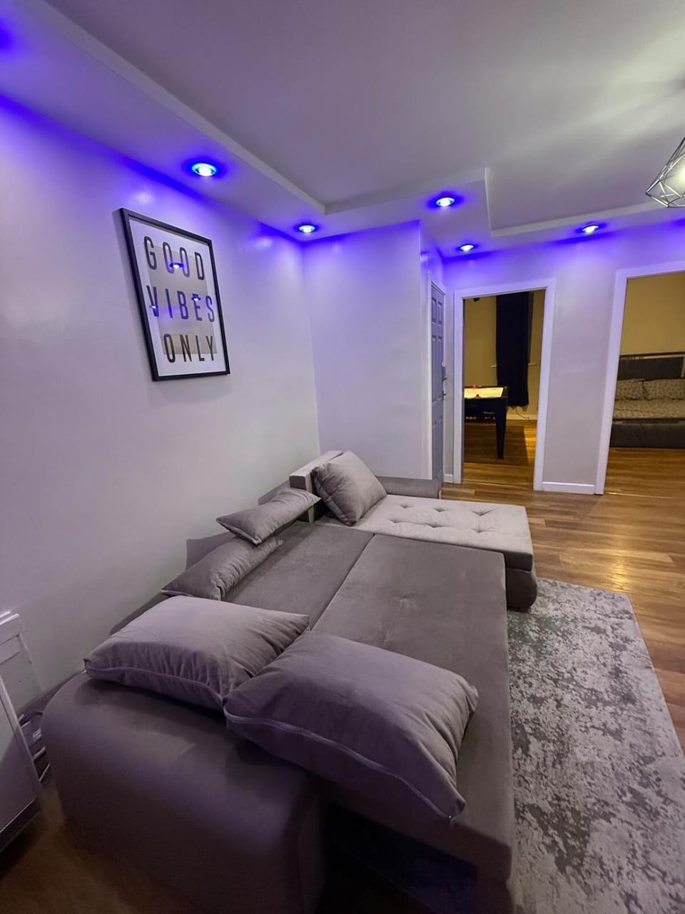 Luxury Modern Apartment, Sleeps 4 and Games Room Apartment in England