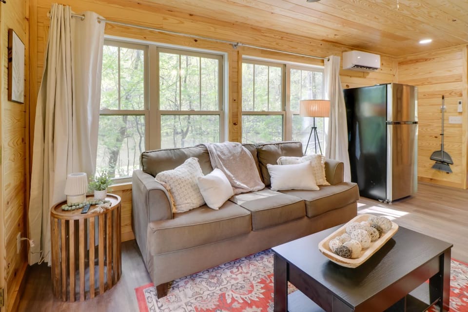 Fish & Hike: Cabin Hideaway w/ Deck in Alabama Cabin in Alabama