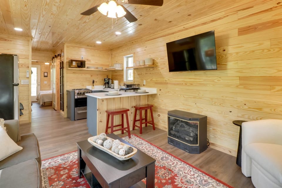 Fish & Hike: Cabin Hideaway w/ Deck in Alabama Cabin in Alabama