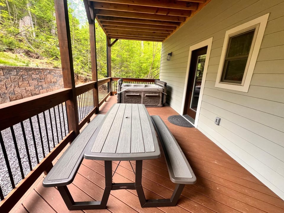 Patio, Hot Tub