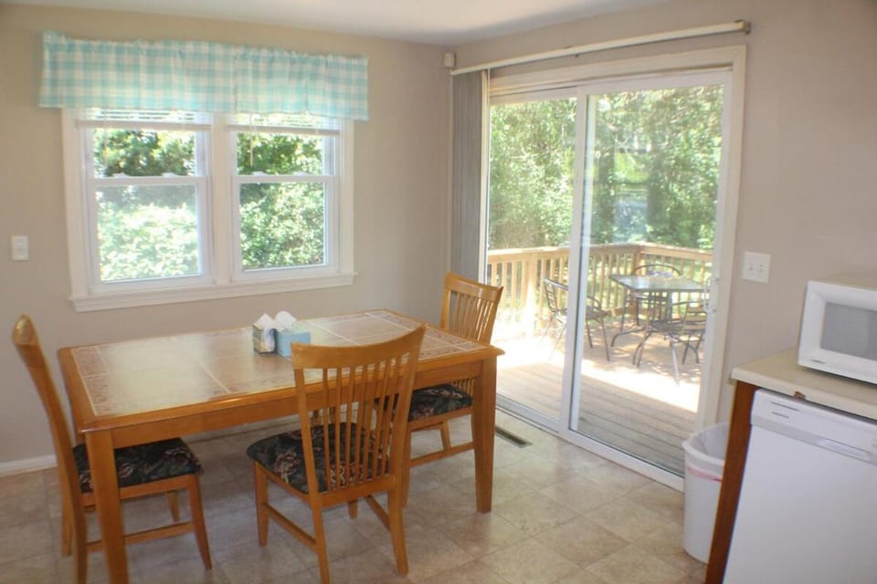 Cape Cod Beach House House in Centerville