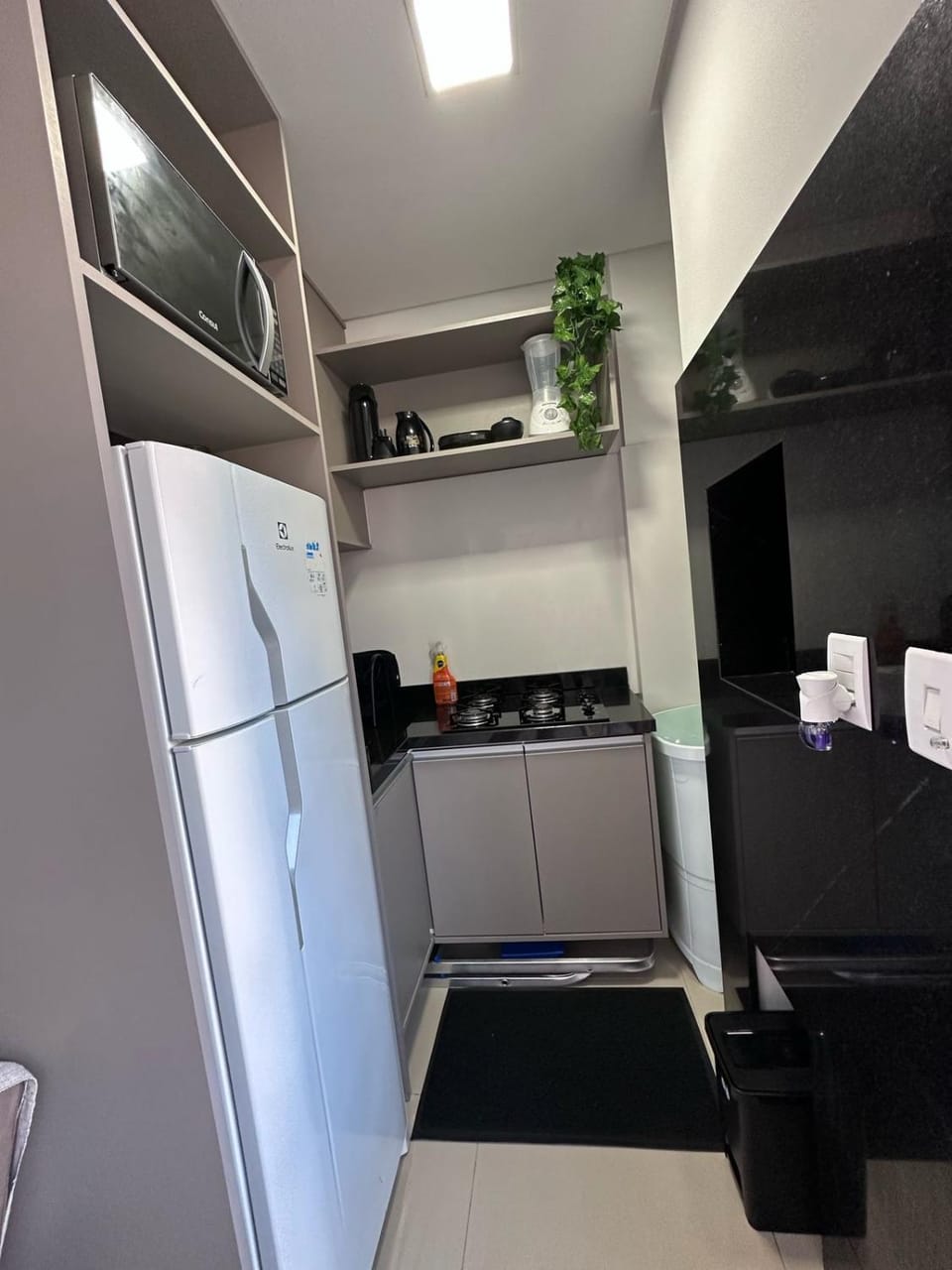 Kitchen or kitchenette, oven, stove